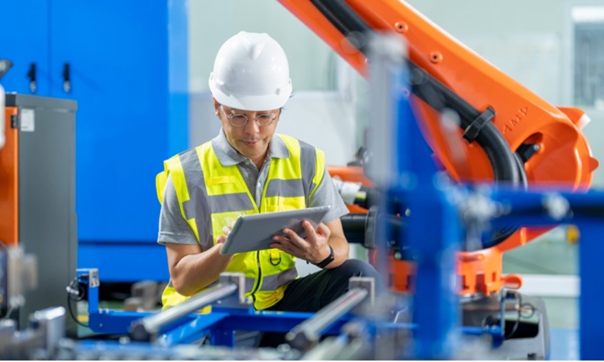 DOSSIER - Industrie et compétitivité : performance énergétique, flexibilité, automatisation et robotique